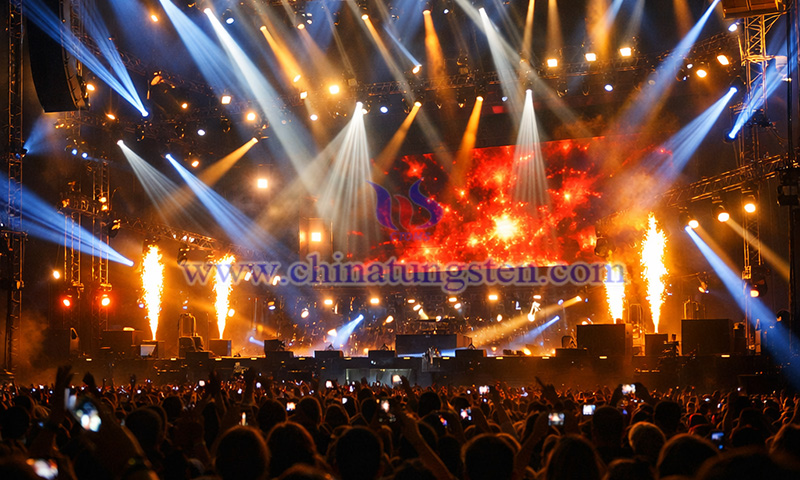 中钨智造钨板应用于舞台灯图片